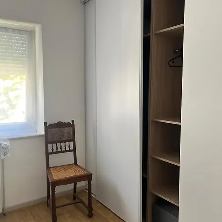 Les De Marie ホームステイ *